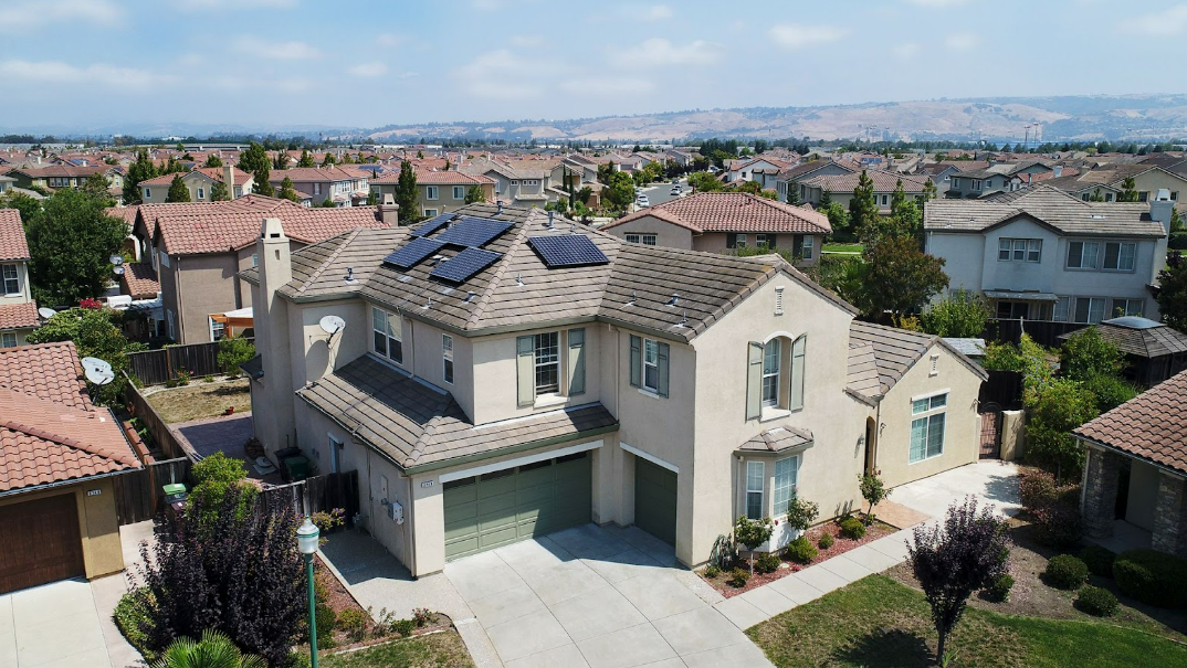 solar-panel-installation-bg